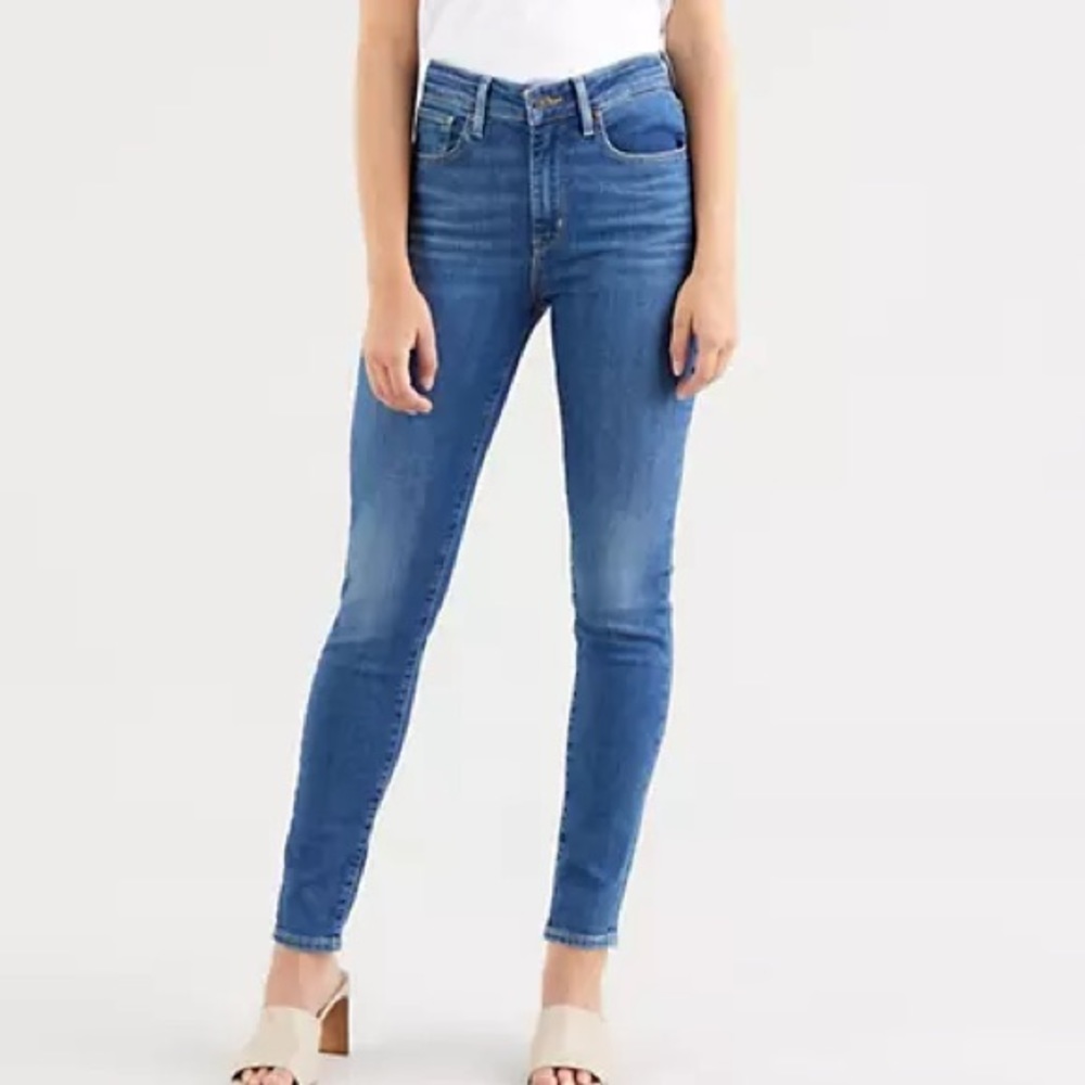 NWT Levi’s 721 high-rise Skinny Jeans Sz 27, Blue